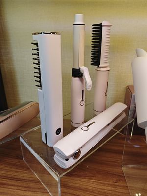 Auto Rechargeable Hair Curler dengan 16mm Keramik Barrel dan 4200mAh Baterai untuk Fast Styling