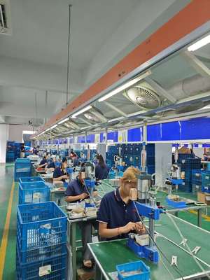 1200W Power Hair Dryer Brush dengan 3 Tingkat Suhu dan 220 ~ 240V Voltage untuk Gaya Mudah